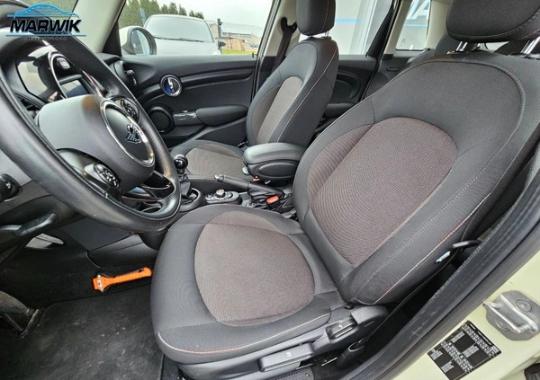 MINI ONE cena 59901 przebieg: 149453, rok produkcji 2019 z Czaplinek małe 232